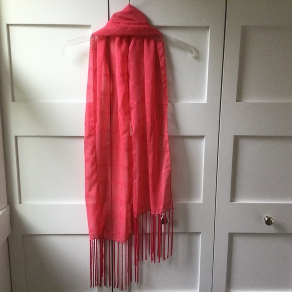 Vintage Fringed Coral Lighrweight Scarf - Picture 3 of 4